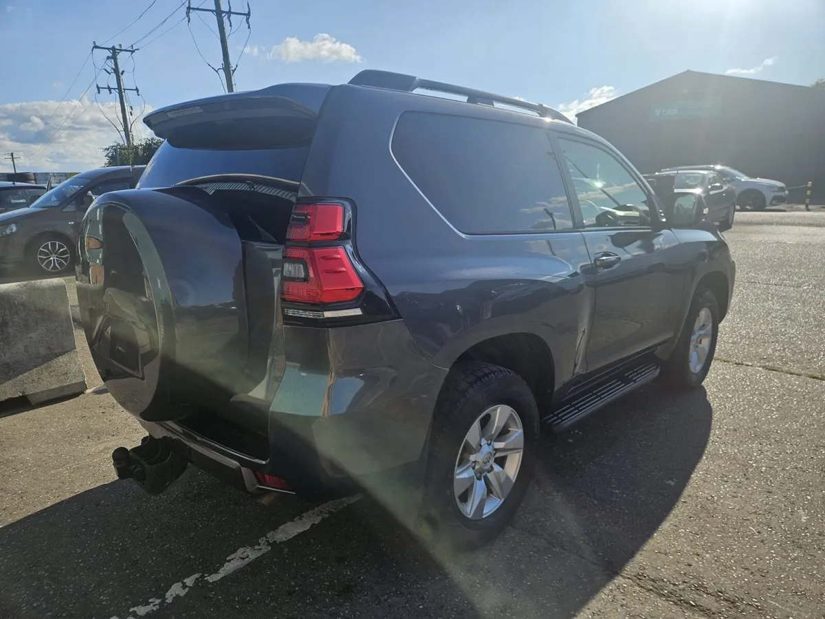 Toyota Land Cruiser - Image 2