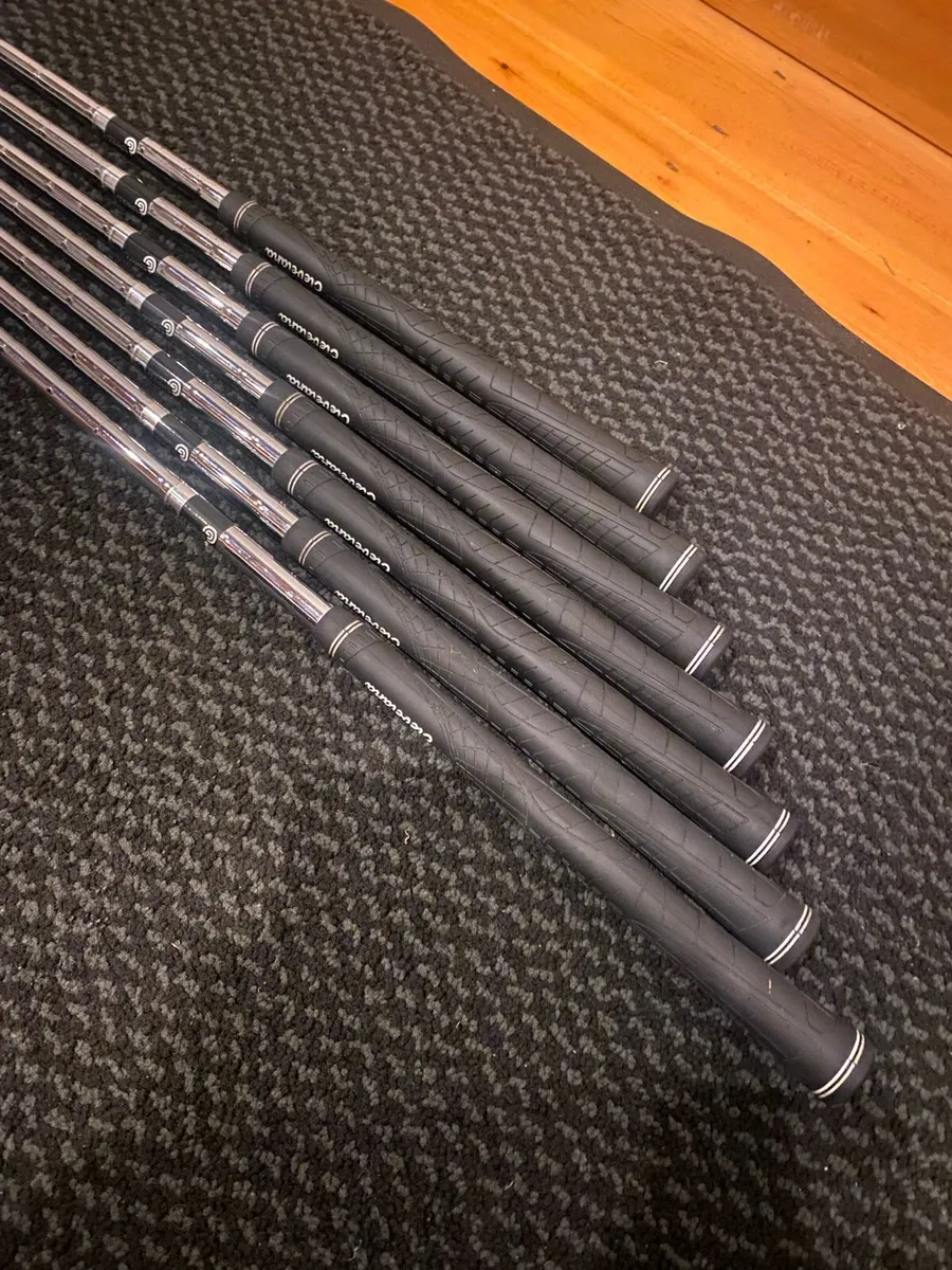 Cleveland golf irons - Image 3