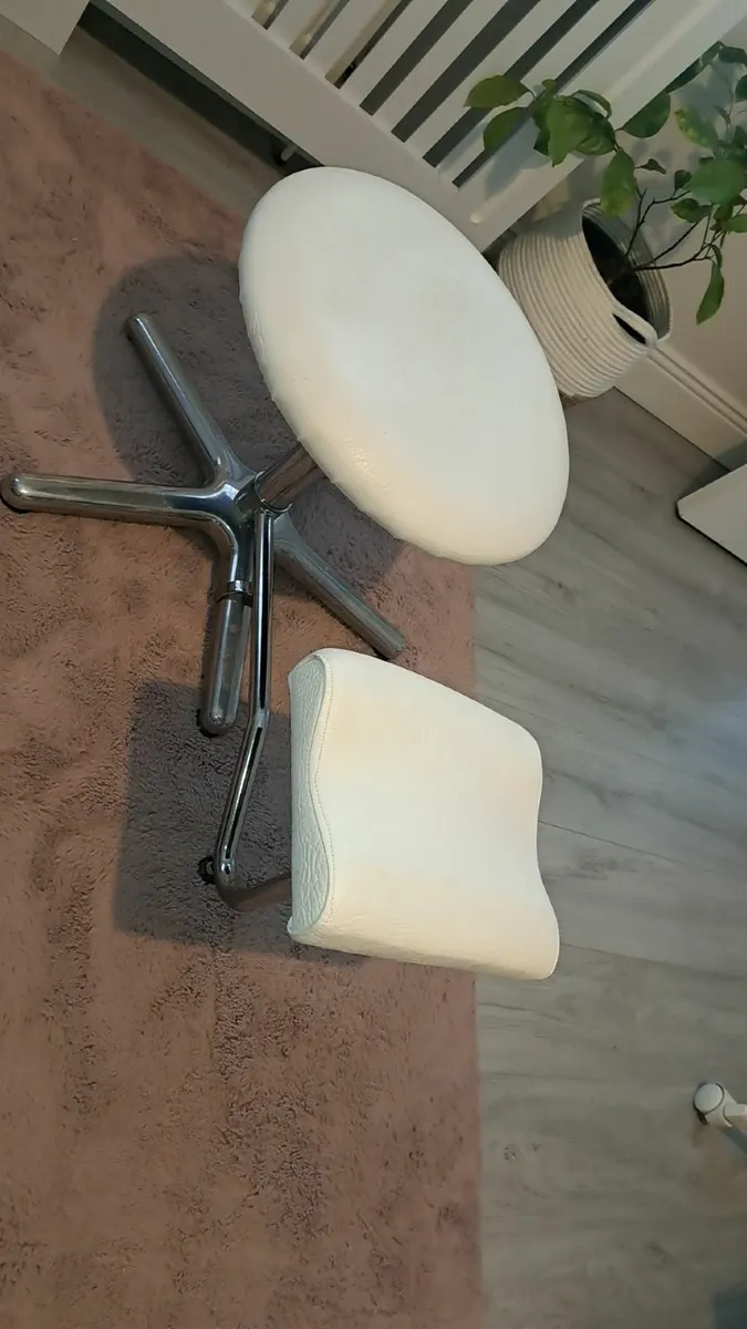 Pedicure supplies - Image 1