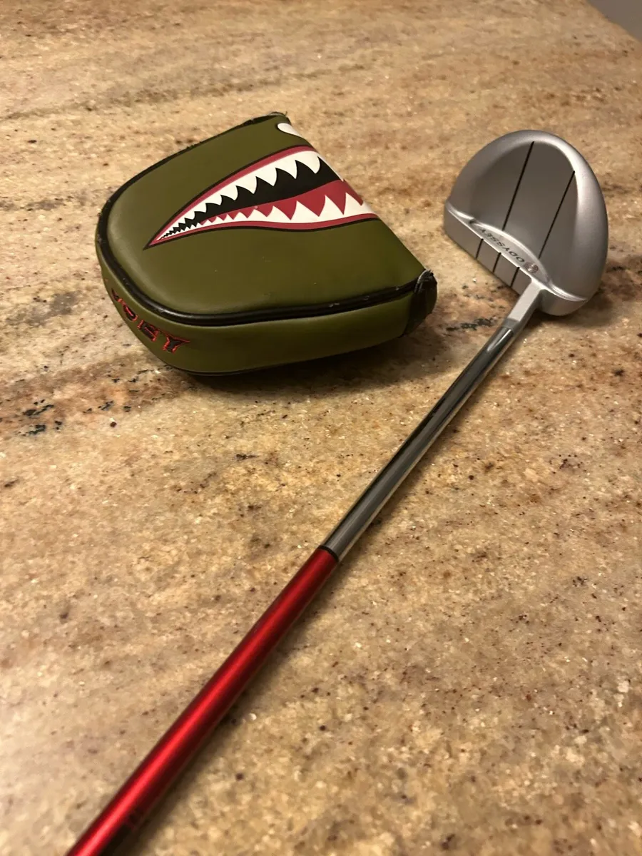 Odyssey Rossa Putter - Image 1