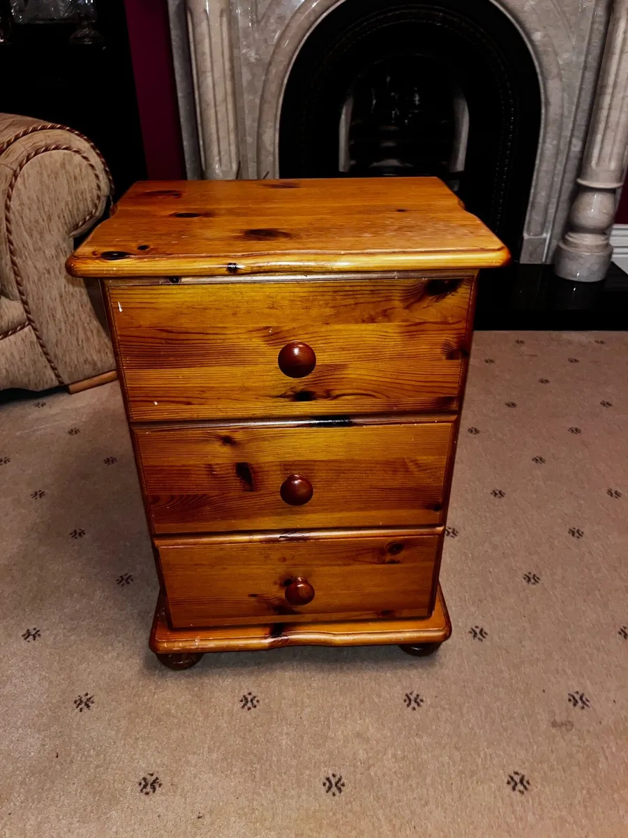 3 drawer locker - Image 1