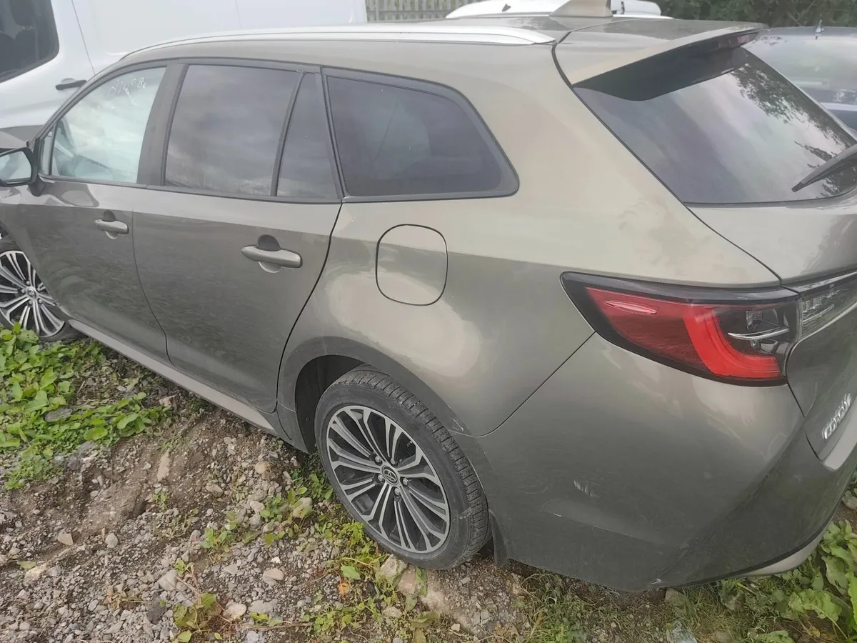 222 toyota corolla - Image 1