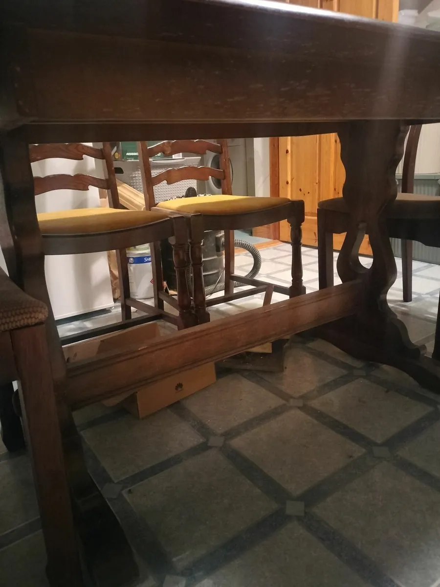 Mahogany dining table + 6 chairs - Image 4
