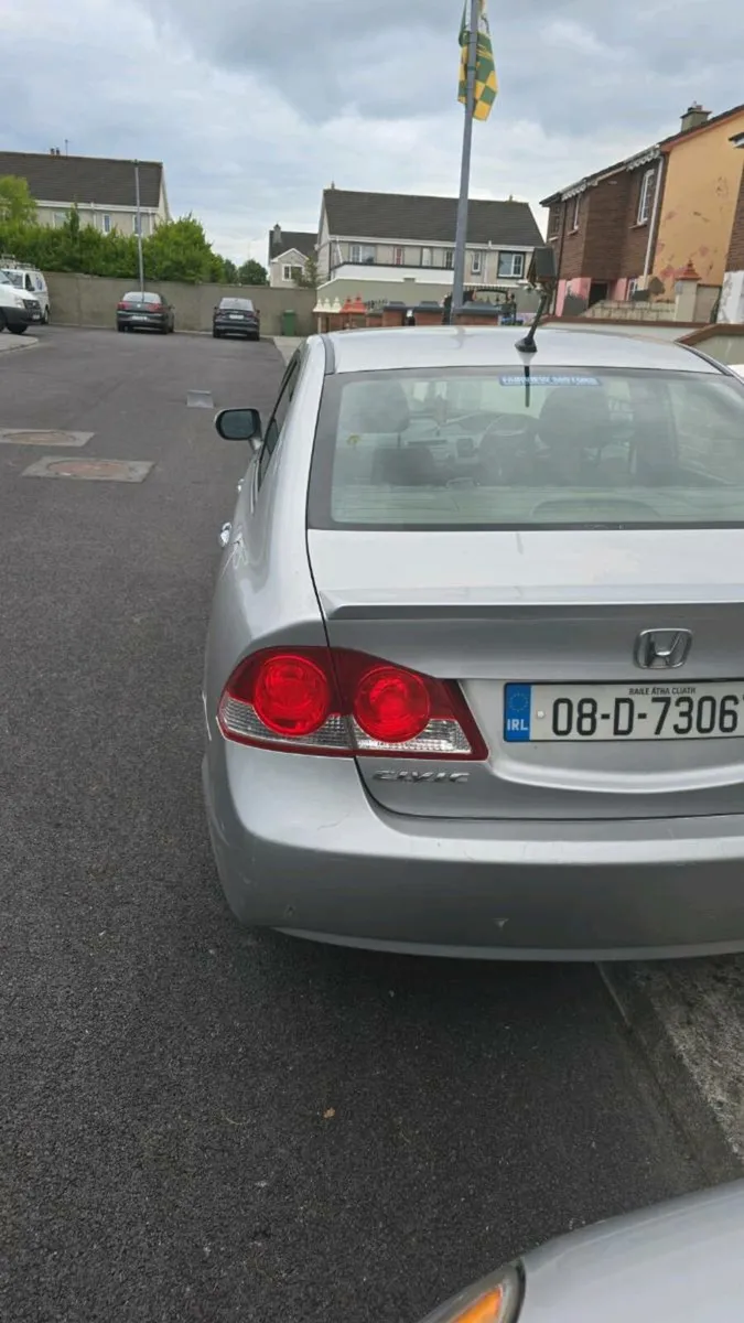 Honda Civic 2008 Automatic 3250€ - Image 2