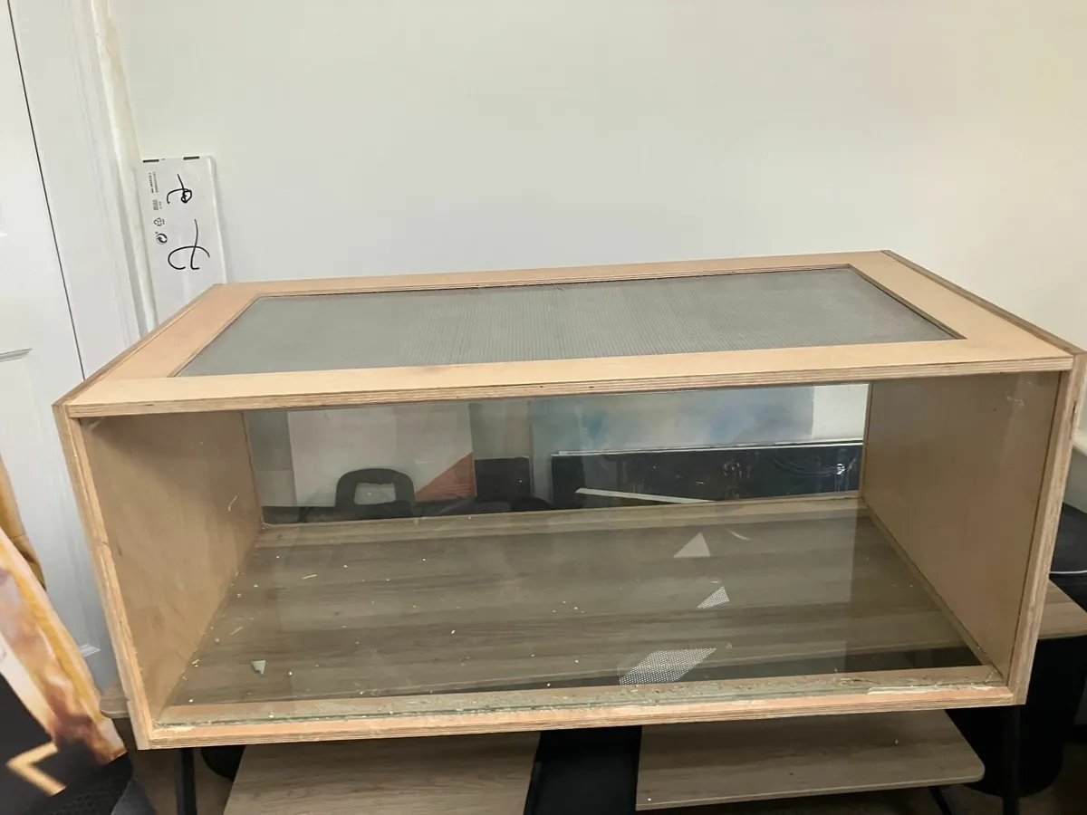 Gerbil cage plus accessories - Image 1