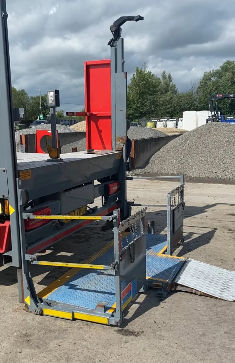 Tail Lift & Gas Carrier Body - Image 2