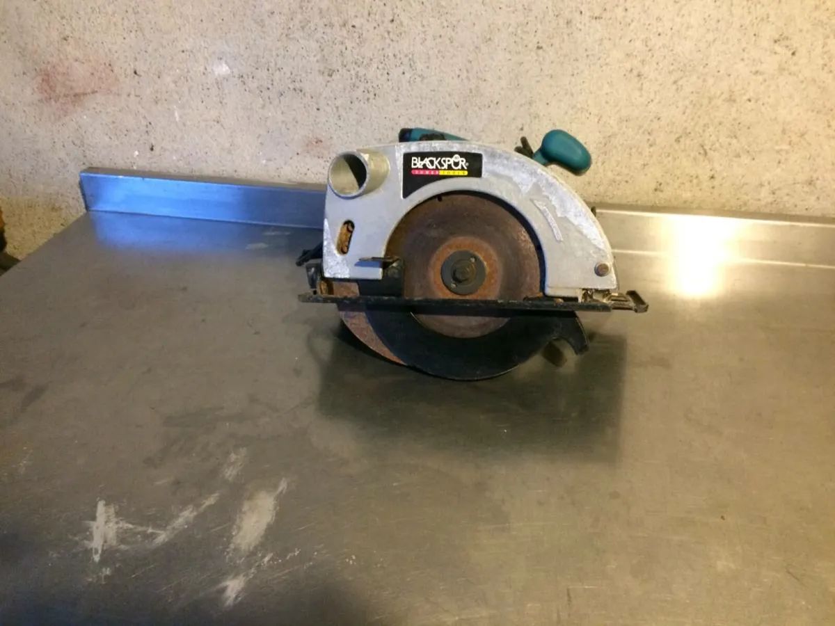 Black spur Circular Saw - Image 2
