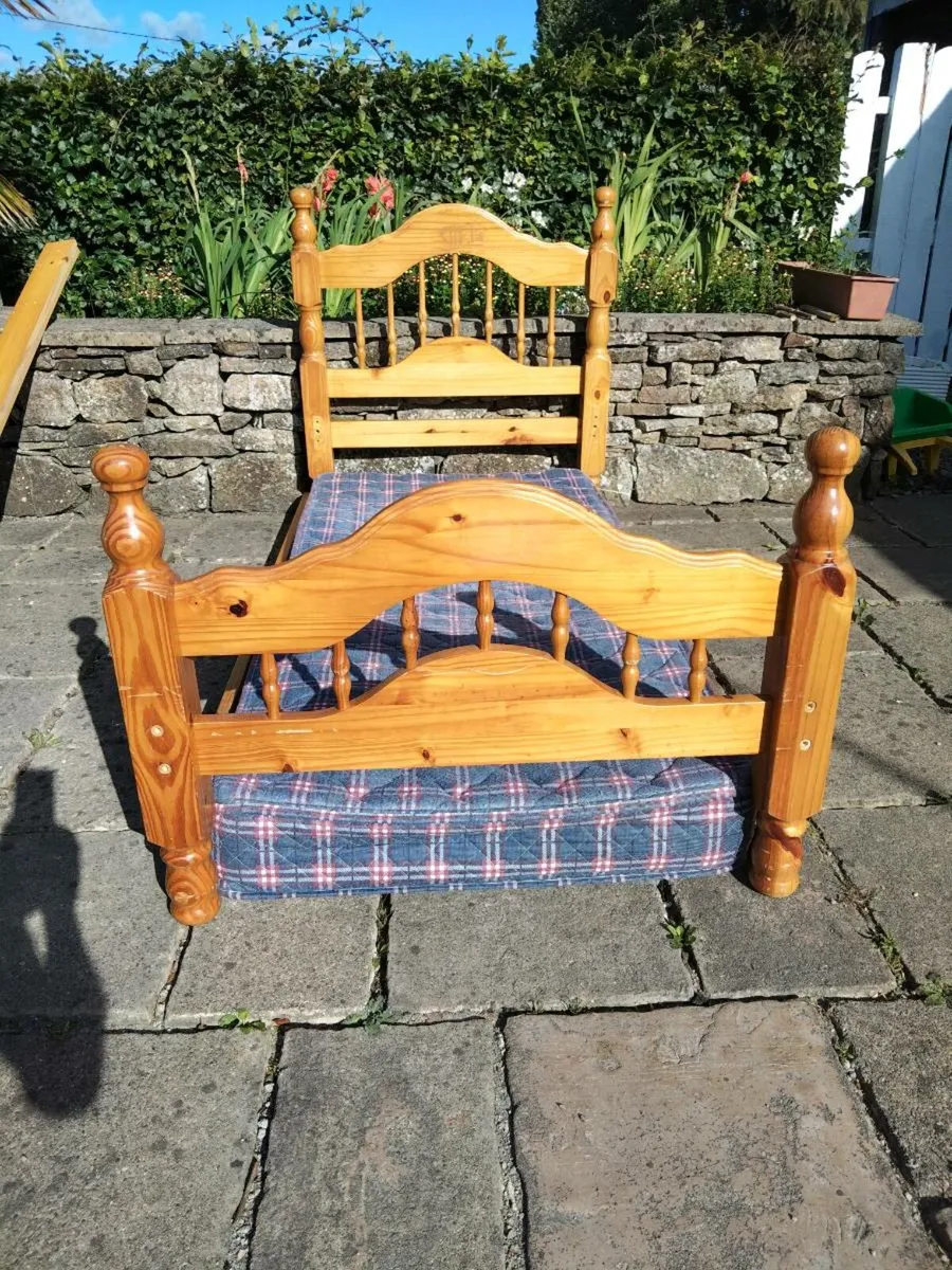 Pine Single Bed - Image 1