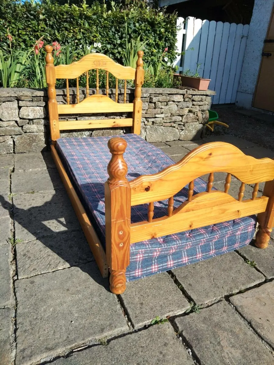 Pine Single Bed - Image 2