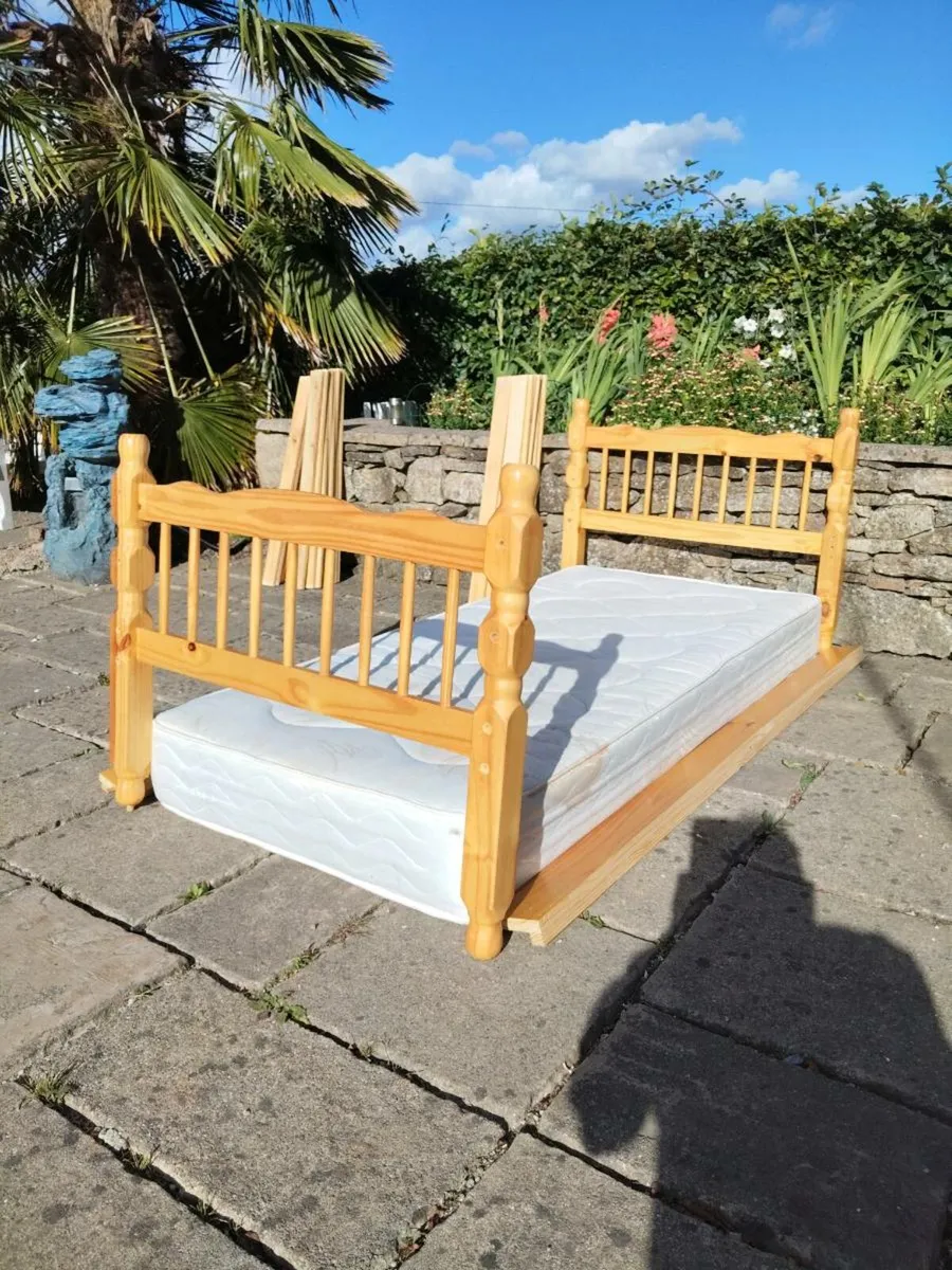 Pine Single bed - Image 2