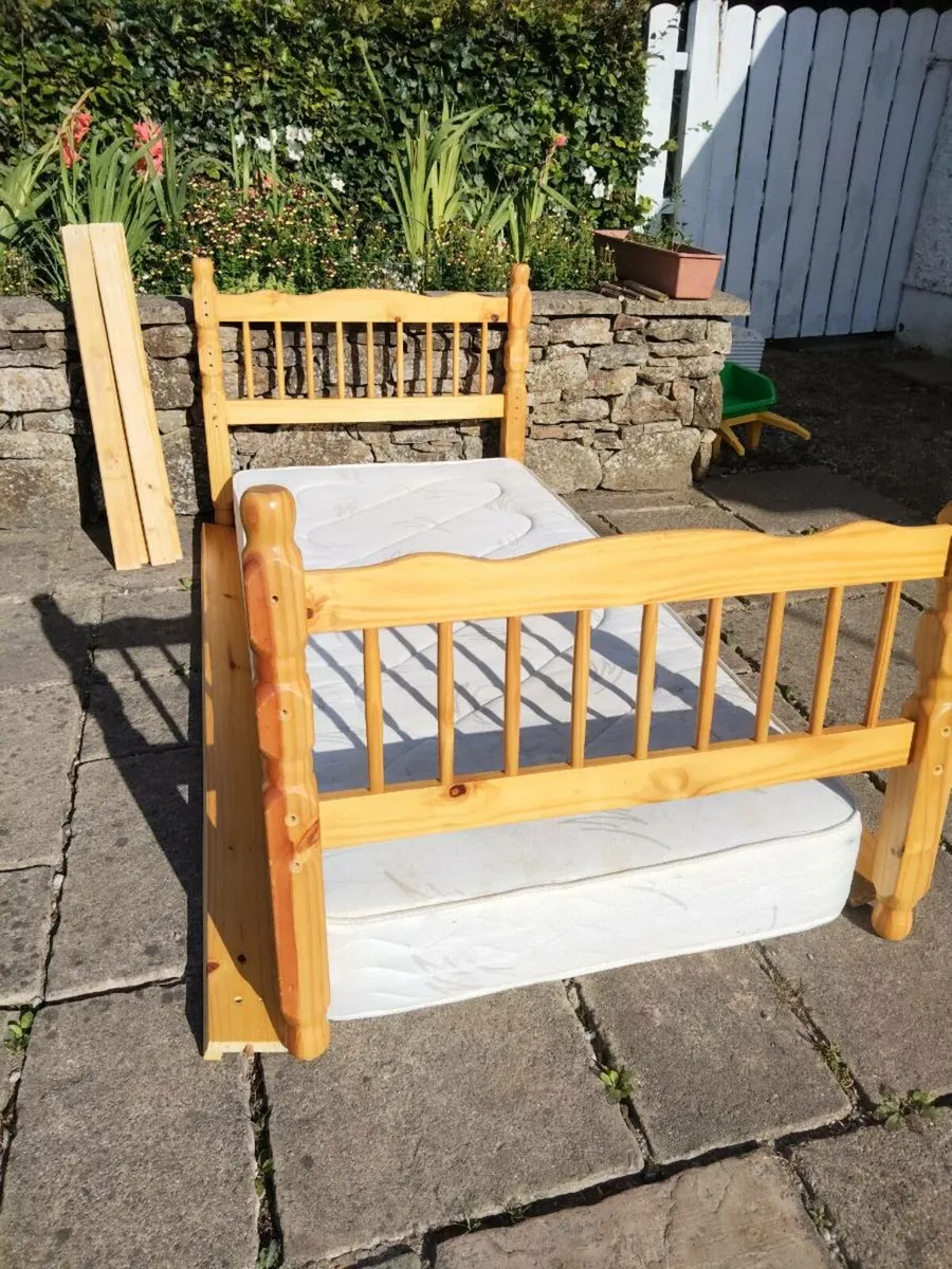 Pine Single bed - Image 3