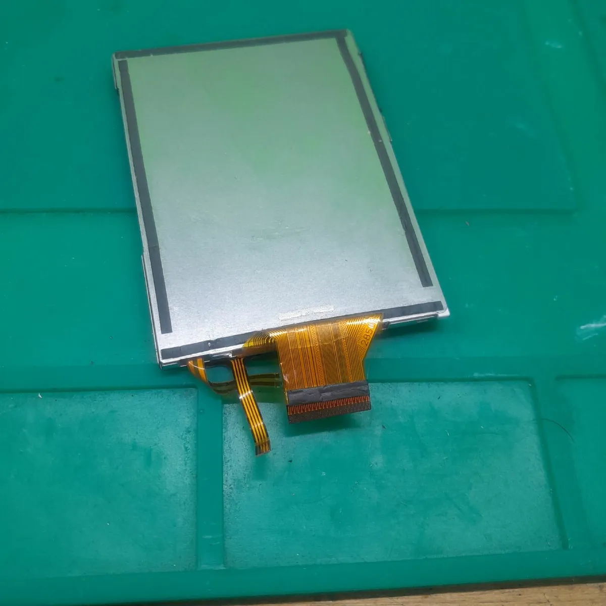 LCD screen for Coolpix camera with touch screen - Image 2
