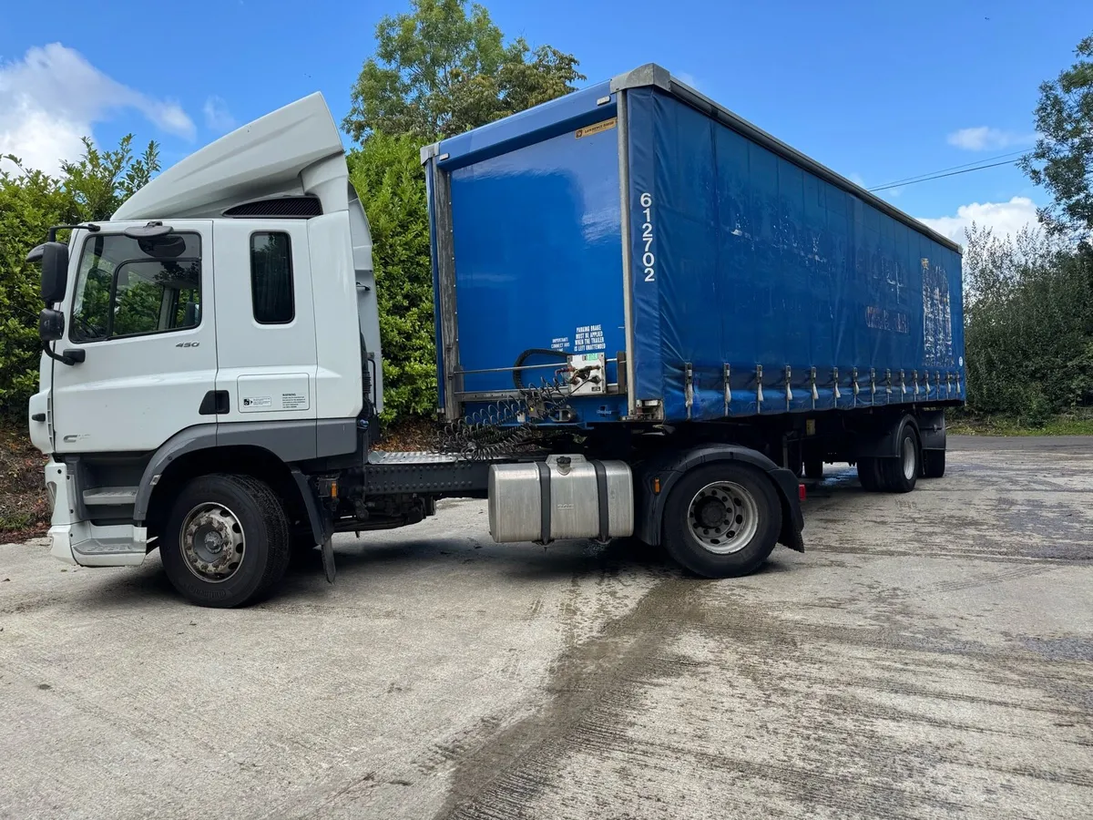 33 foot trailer (rear steer) - Image 4