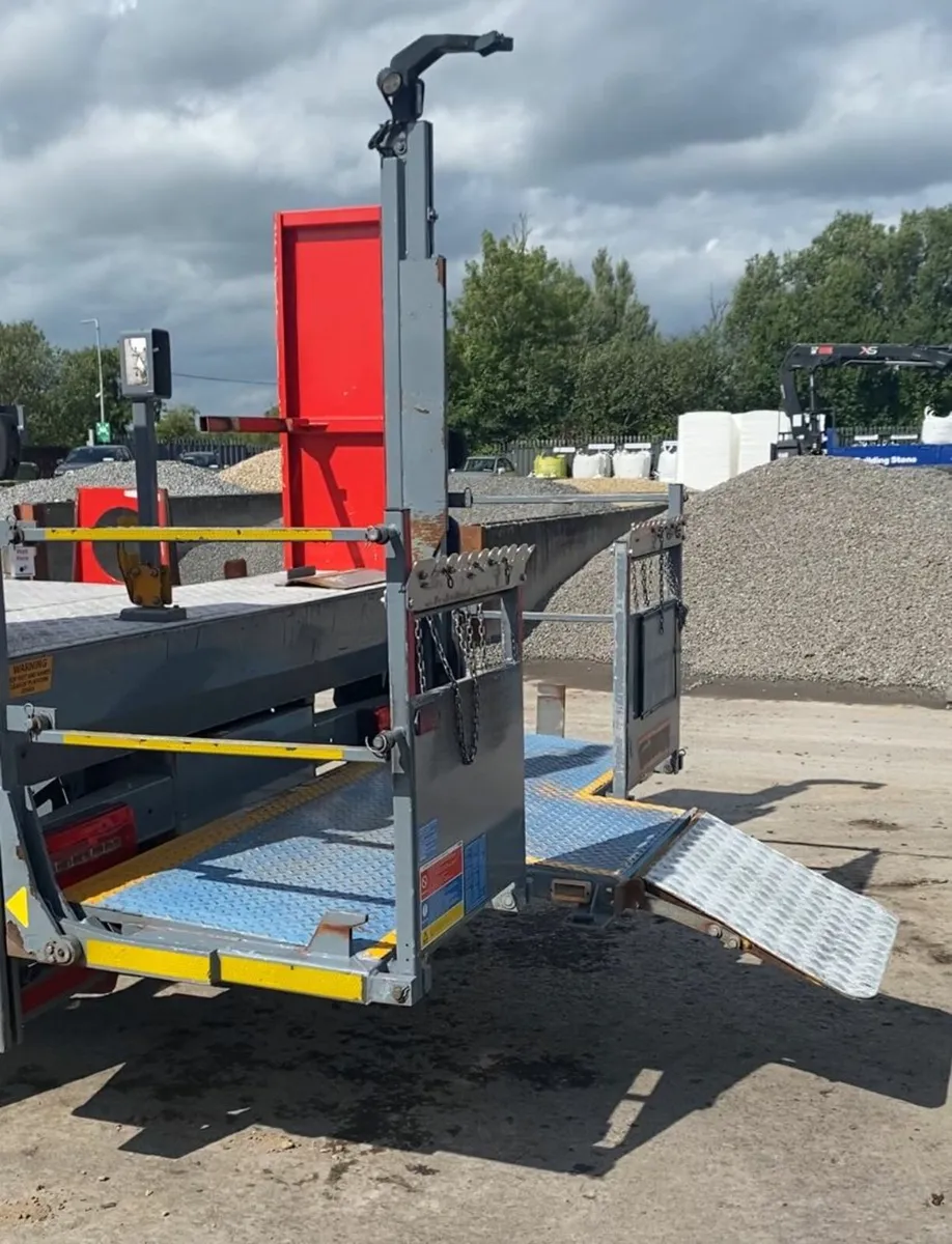 Tail Lift & Gas Carrier Body - Image 1
