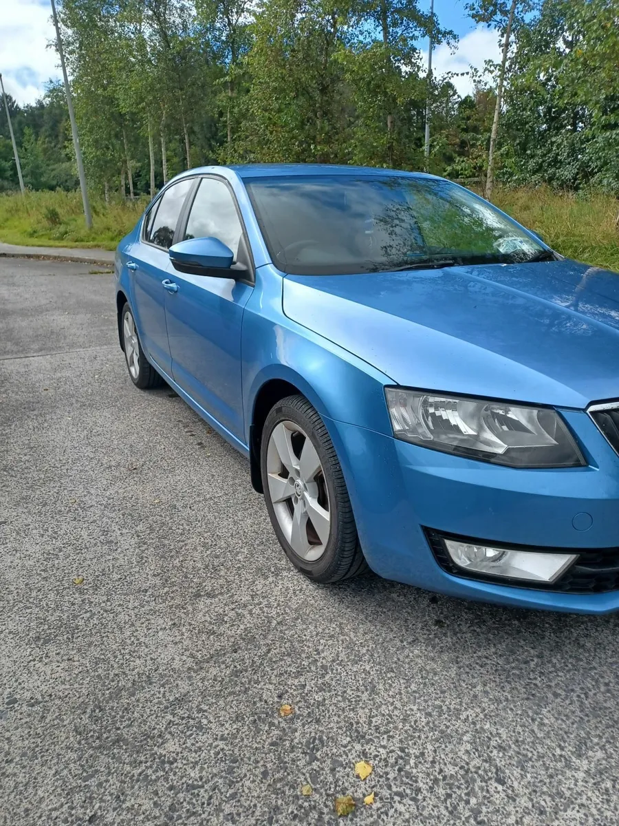 Skoda Octavia 2013 (only 124,000km) - Image 2