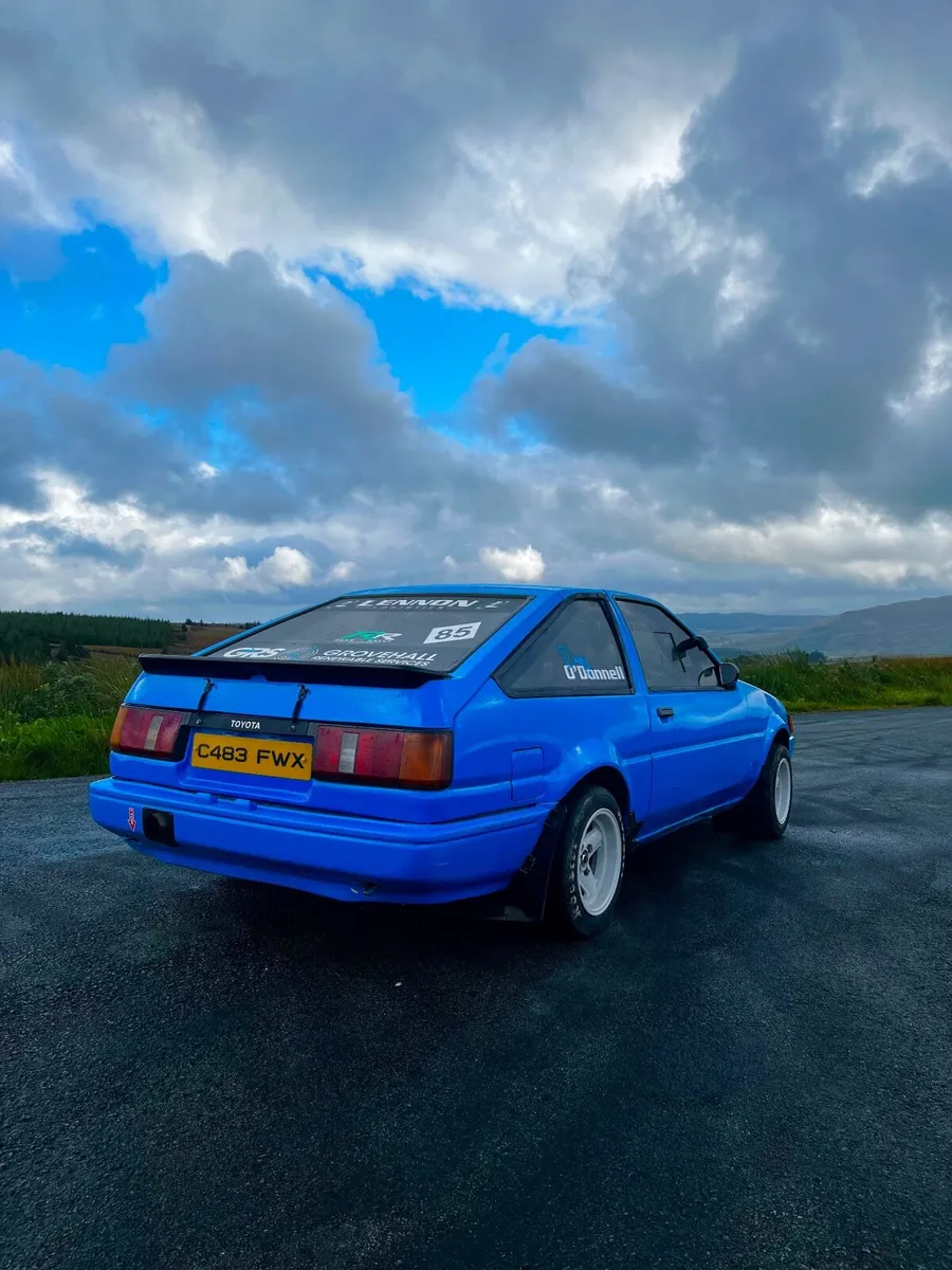 Toyota Corolla 1984 - Image 2