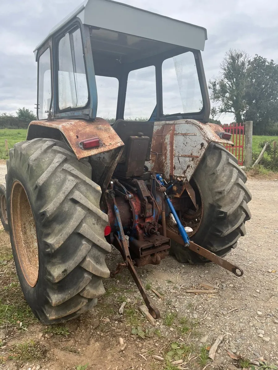 Ford 4000 with brown tax book - Image 2