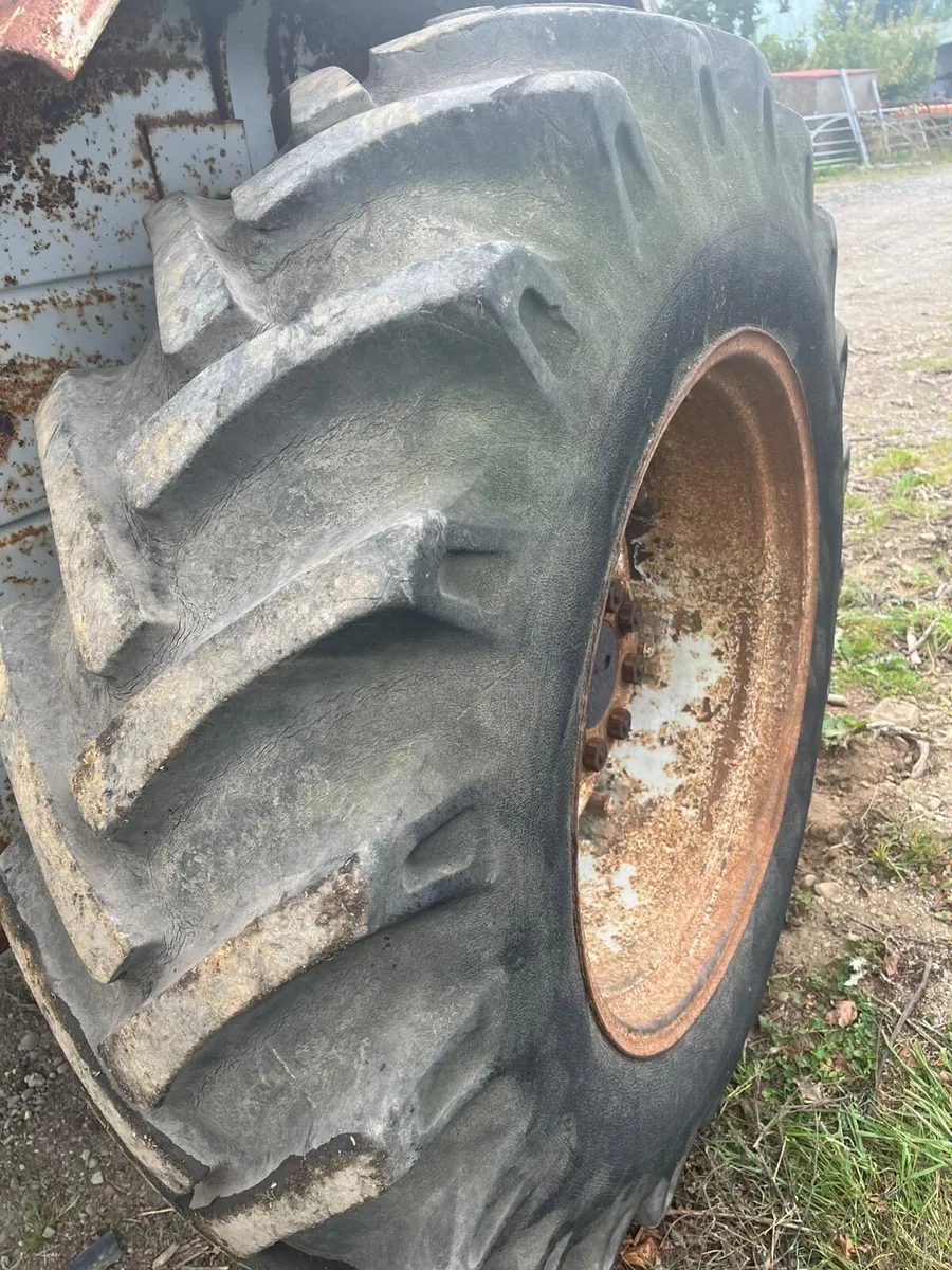 Ford 4000 with brown tax book - Image 3