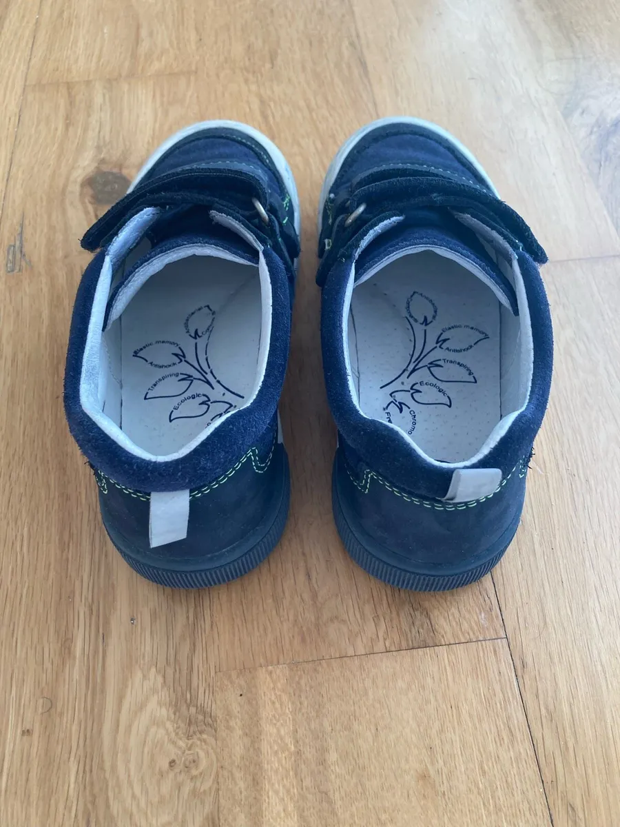 Boys shoes 12uk - Image 3