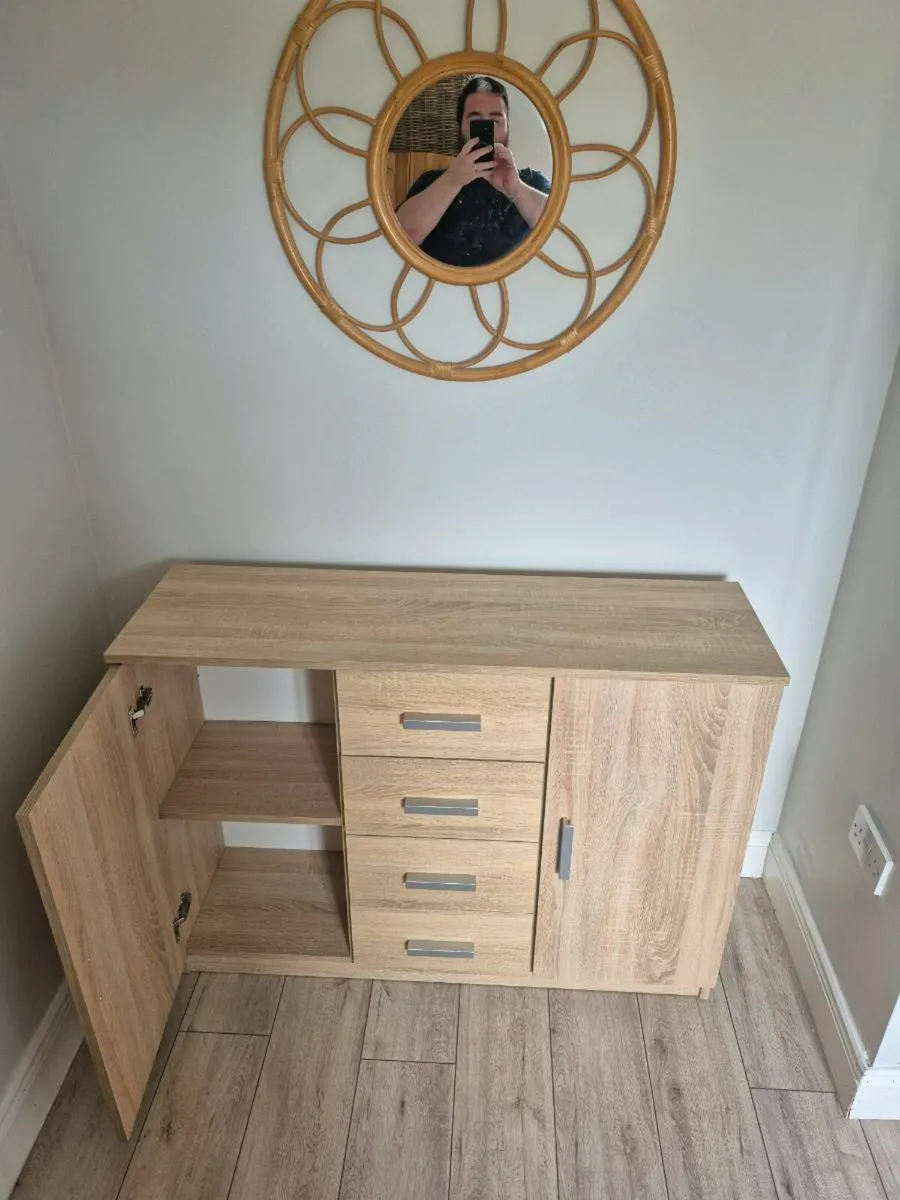 Light grey oak effect sideboard in mint condition - Image 3