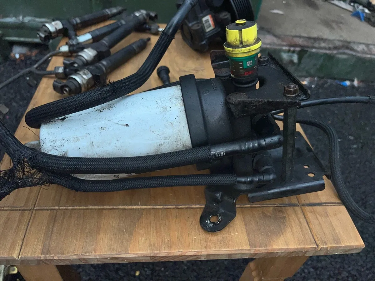 Car part - Image 2