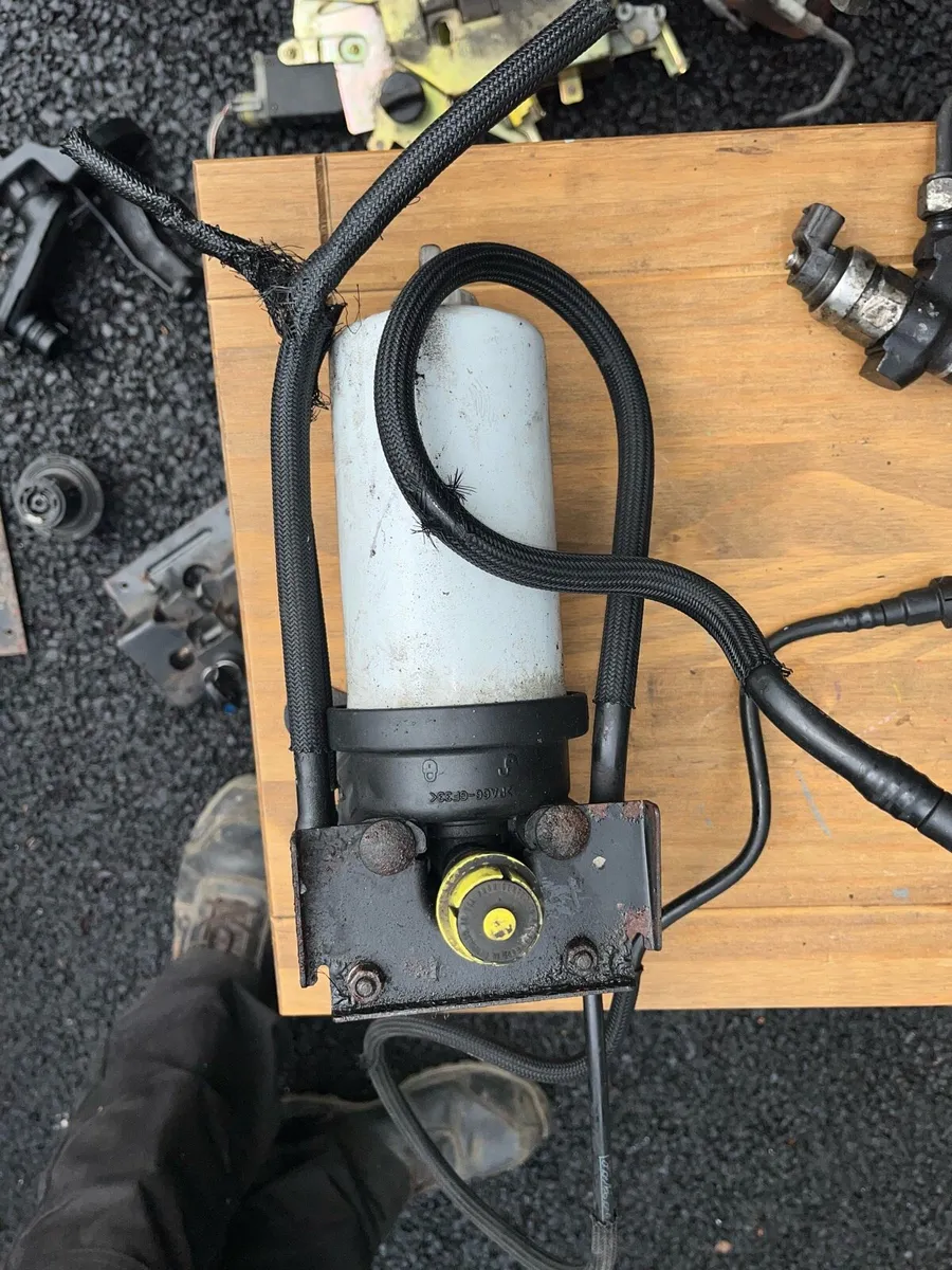 Car part - Image 4