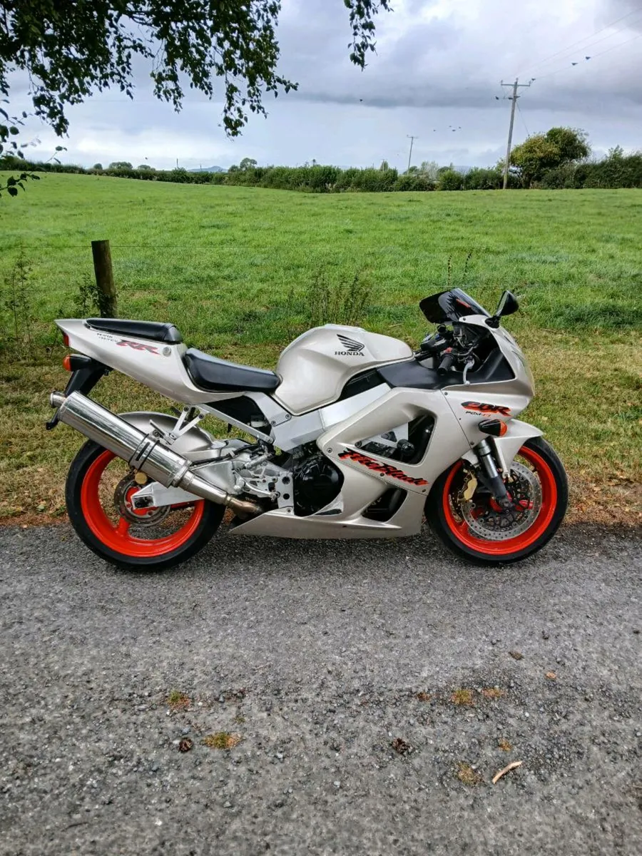 Honda cbr fireblade 929rr - Image 1