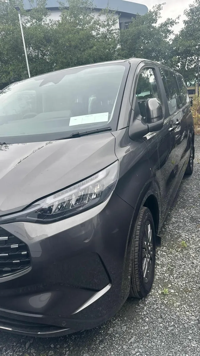 Ford Tourneo Custom 2025 - Image 1