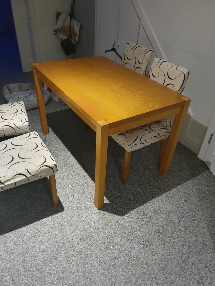 Kitchen table