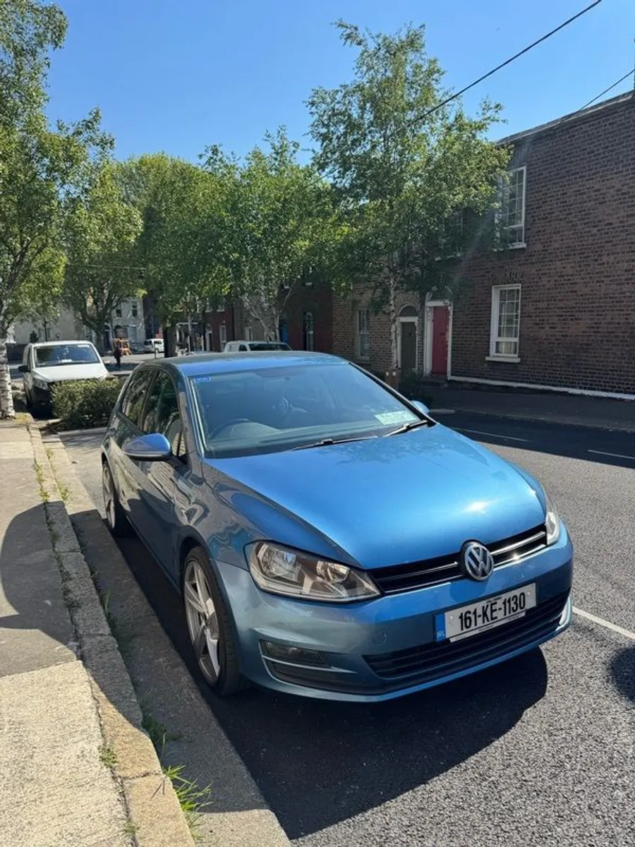 2016 Volkswagen Golf - Image 2