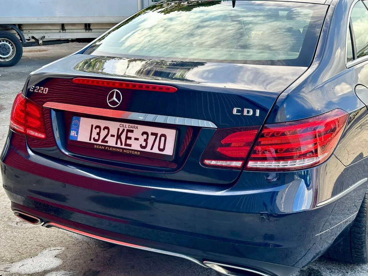 Mercedes E220 coupe Auto - Image 4