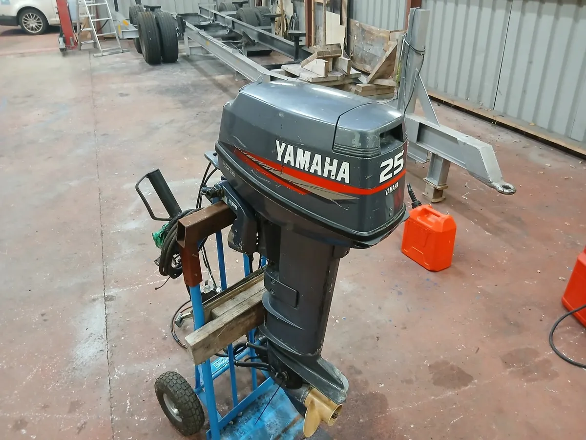 Yamaha 25hp 2 Stroke Outboard Engine - Image 1