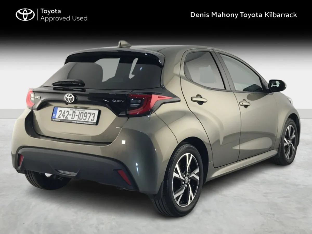 Toyota Yaris Yaris Hybrid 115 L-SPORT - Image 2