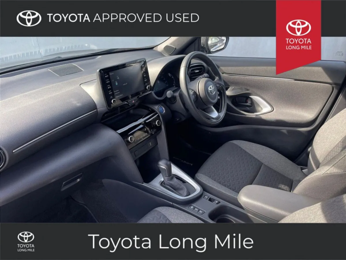 Toyota Yaris Cross 1.5 Hybrid Luna Sport Bi-Tone 5 - Image 4
