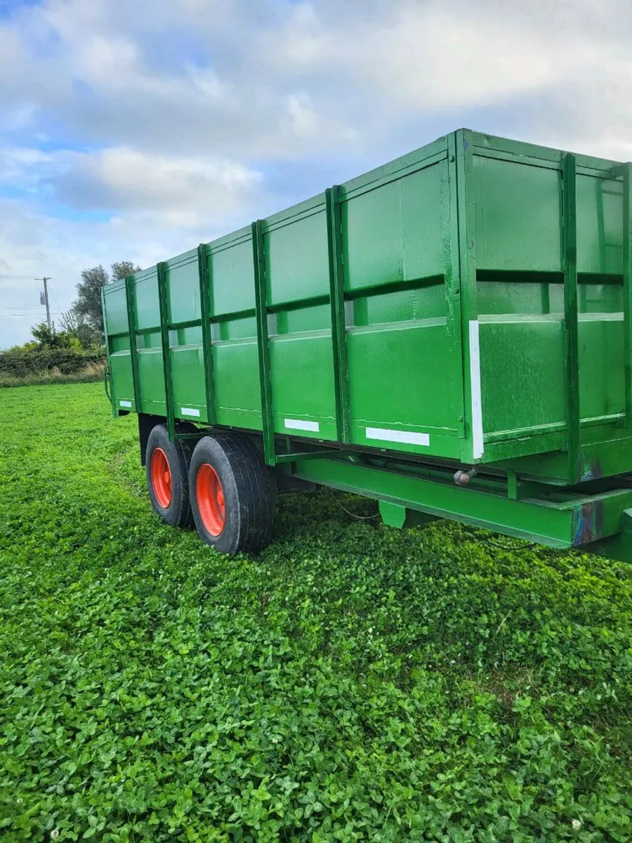 Grain trailer - Image 1