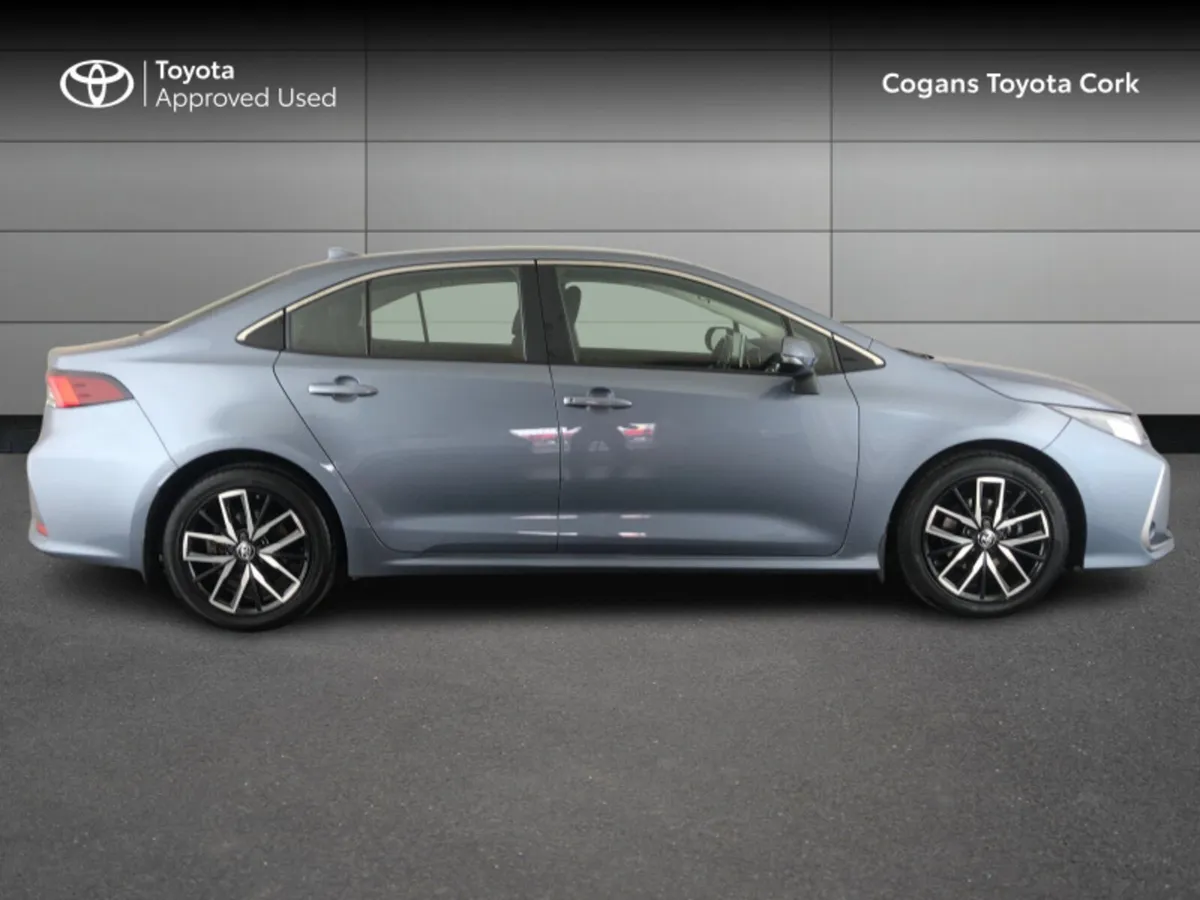 Toyota Corolla LUNA 4DR AUTO HYBRID - Image 3