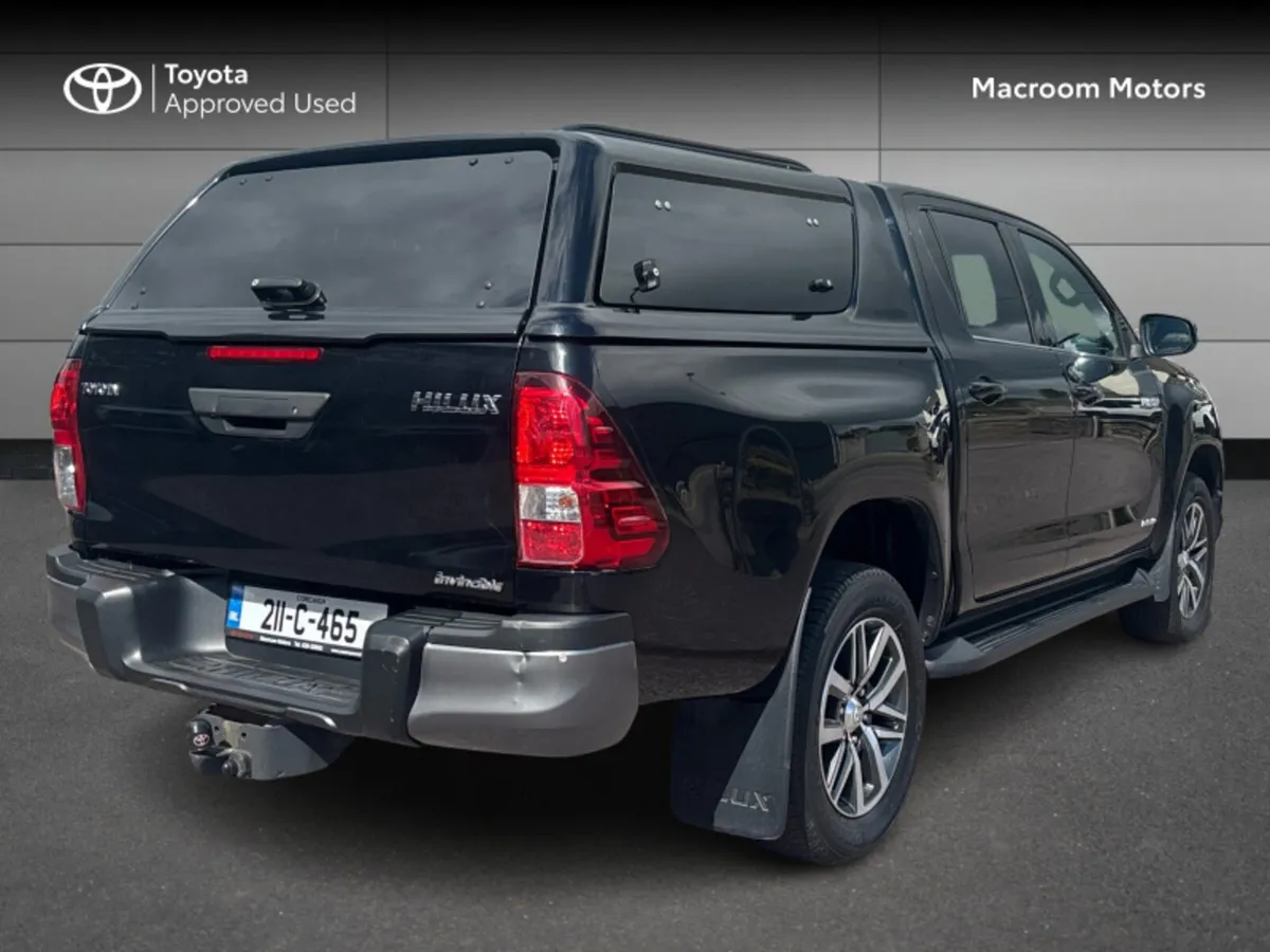 Toyota Hilux DCAB INVINCIBLE AT 4DR A AUTO - Image 2