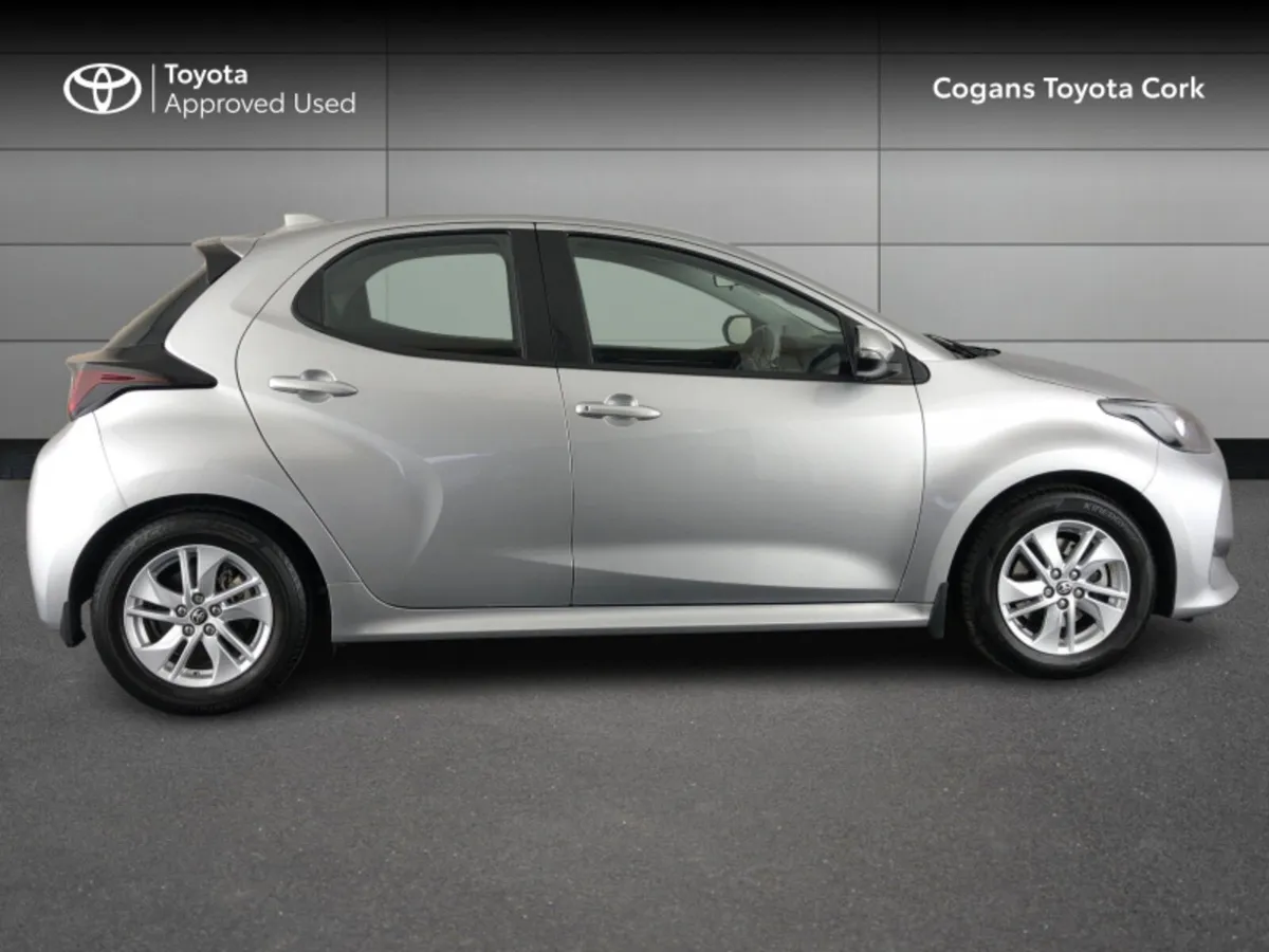 Toyota Yaris 1.5 - Image 3