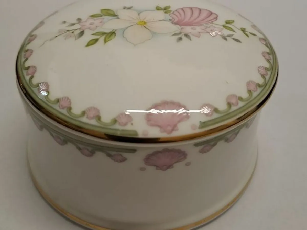 Coalport Canterbury Trinket box - Image 2