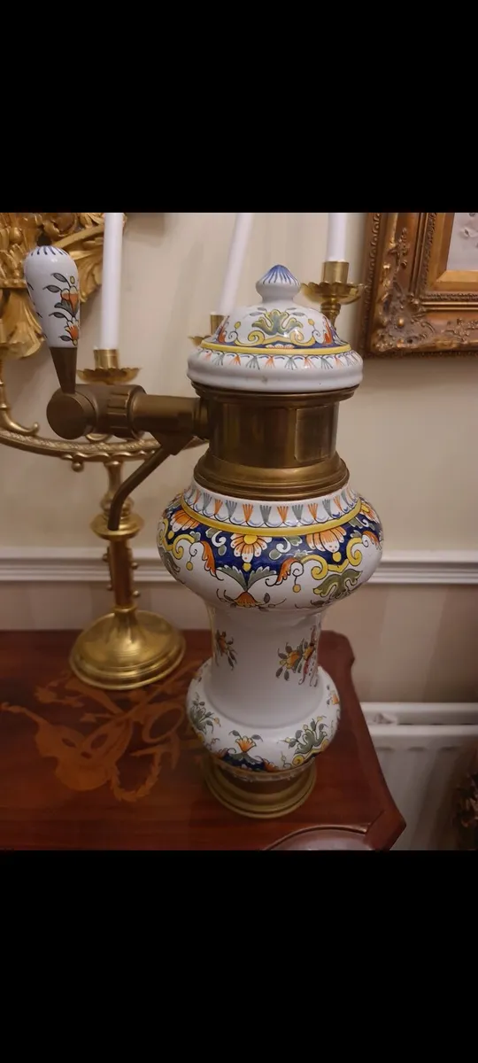 Antique porcelain and brass beer tap - Image 3
