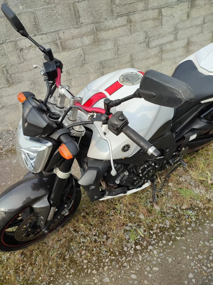Yamaha FZ1 Motorbike very low mileage - Image 1