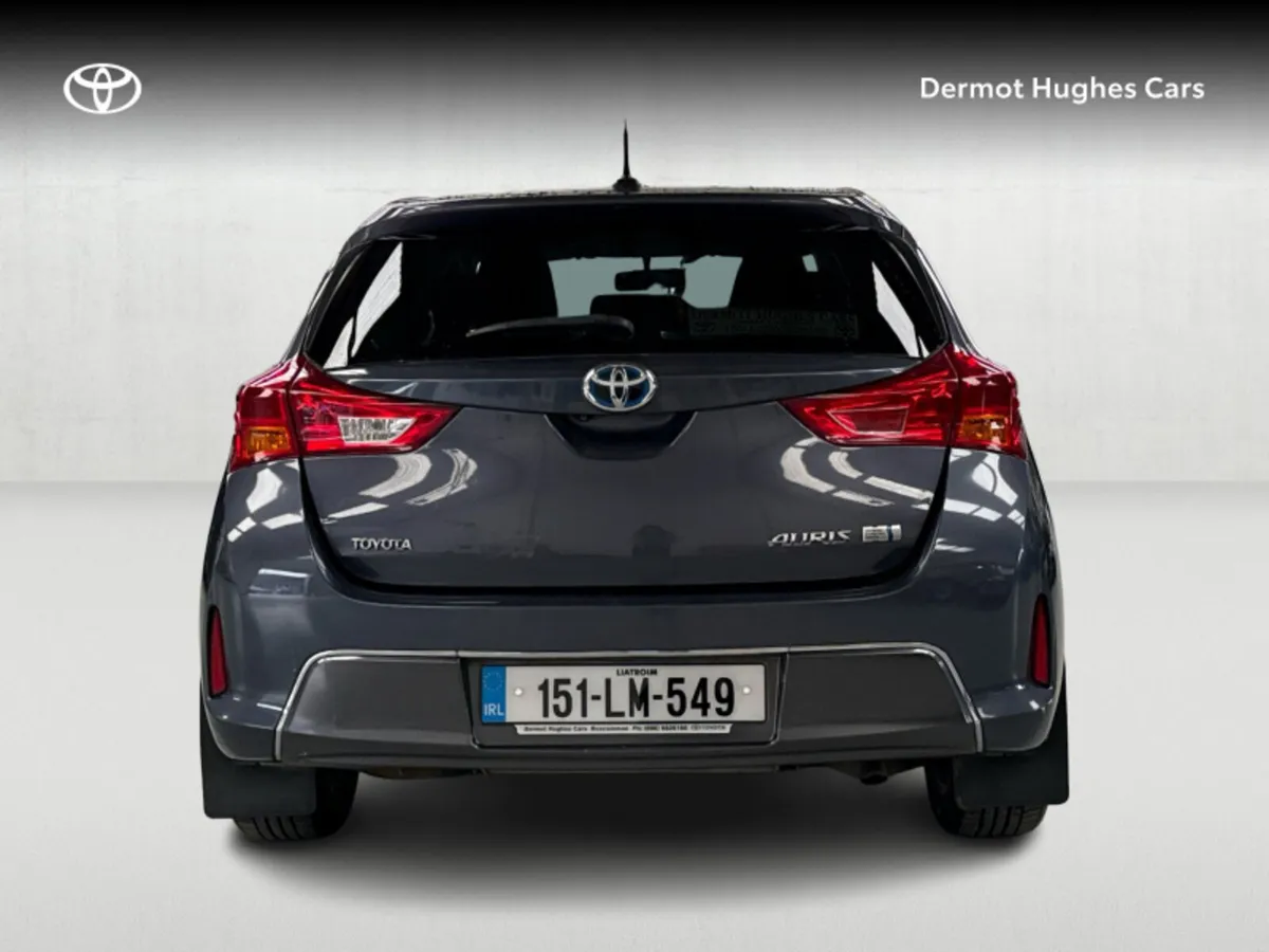 Toyota Auris 1.8 VVT-I HSD ICON + E-CV E-CVT 136 1 - Image 4