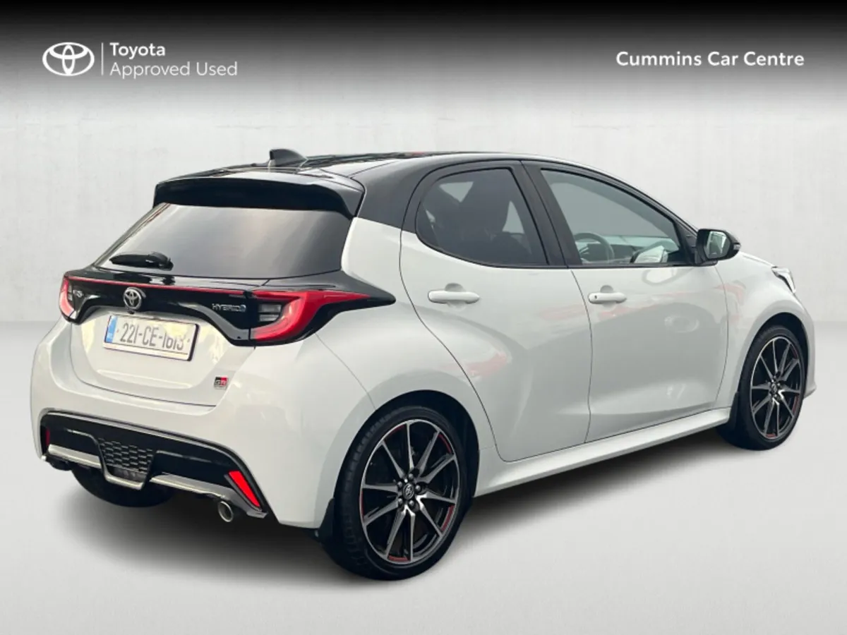 Toyota Yaris YARIS HYBRID GR SPORT - Image 2