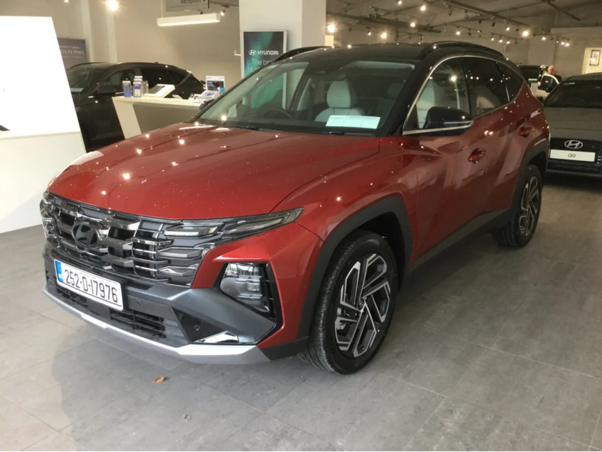 Hyundai Tucson EXECUTIVE PLUS HYBRID ** SHOWROOM D - Image 4