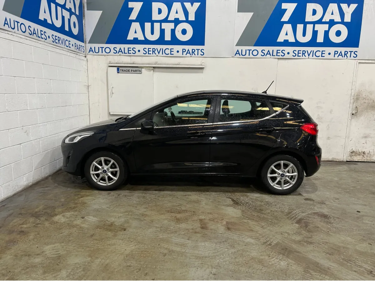 Ford Fiesta 1.0 ZETEC TURBO 100PS - Image 4