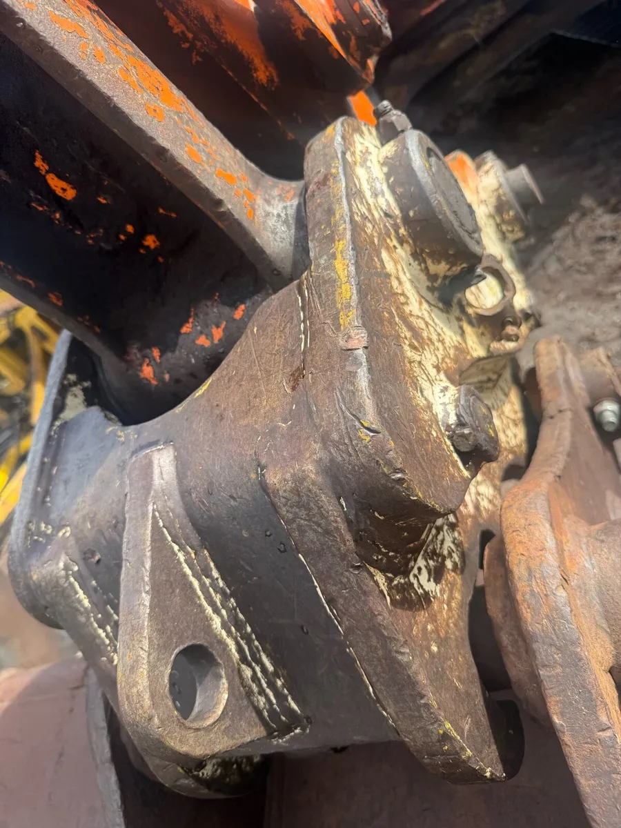 DROMONE 65MM PIN QUICK HITCH 12 TON - Image 2