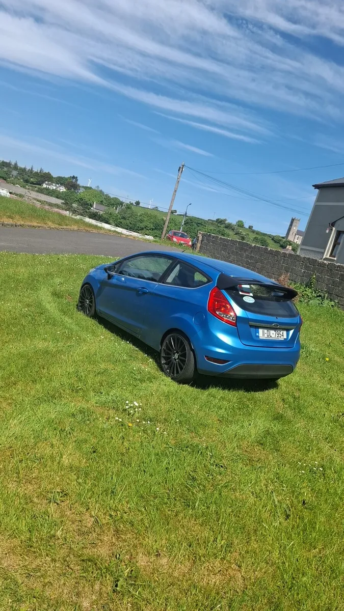 2011 Ford Fiesta Zetec - Image 2