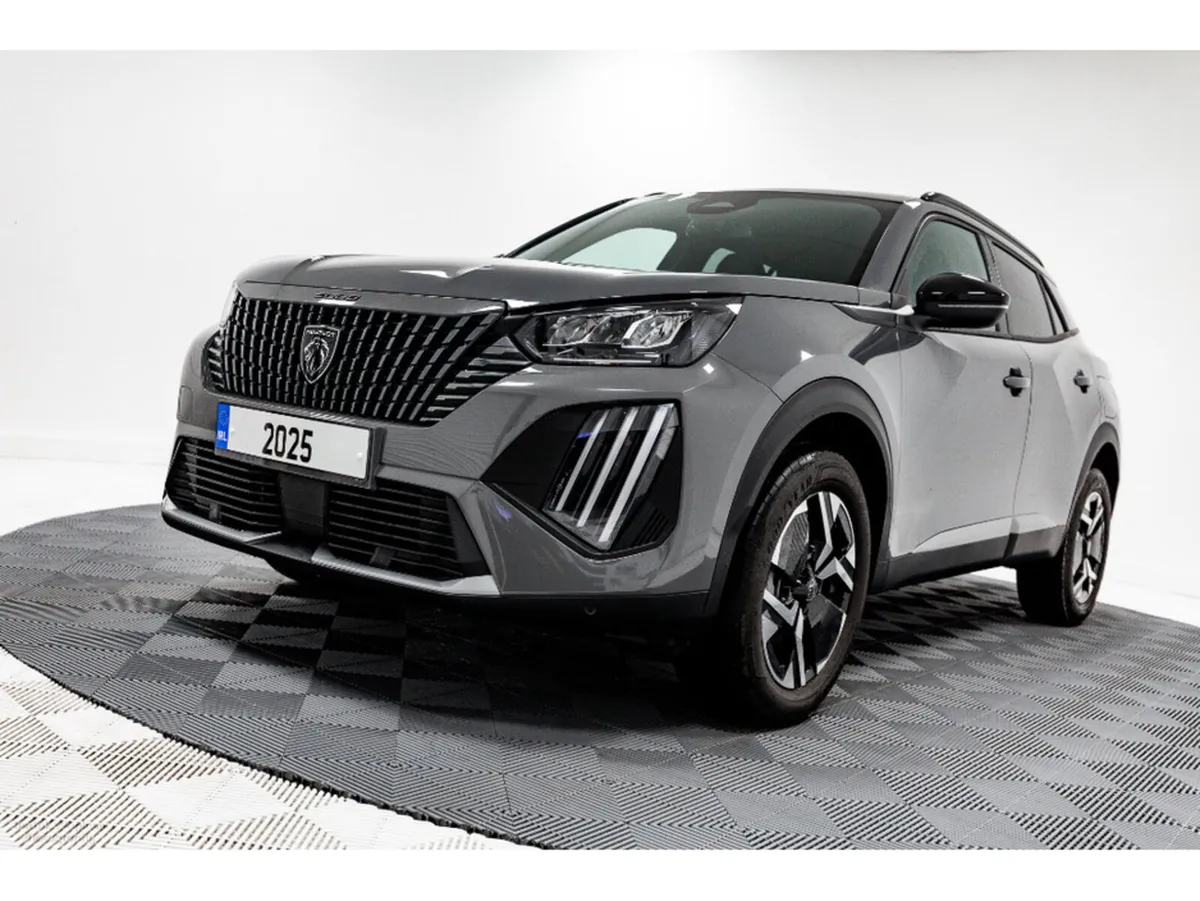 Peugeot 2008 Allure 1.2 Petrol 100HP - Image 2