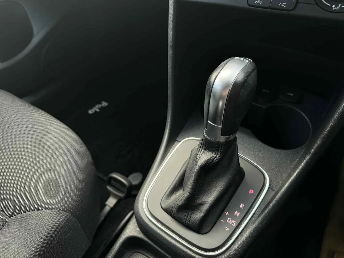 VW Polo 2015 TSI 1.2 Automatic –comfortline - Image 4