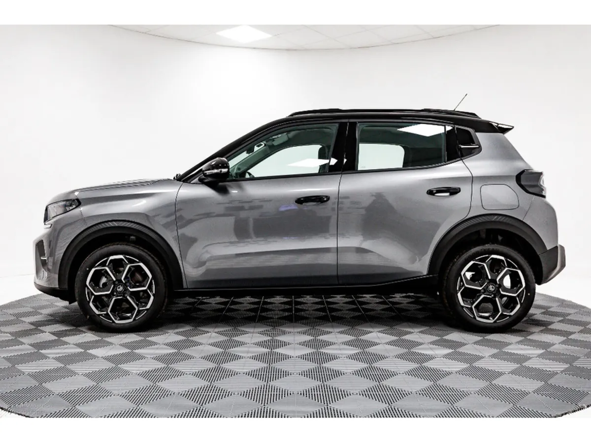 Citroen C3 Plus 1.2 Petrol 100HP Two Tone - Image 3
